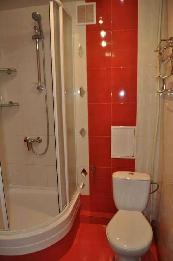 Cozy Apartments Near The Mcdonalds Kremenchuk Ngoại thất bức ảnh